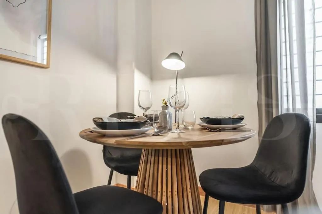 Comfortable Apartment In The Center By Rems Málaga