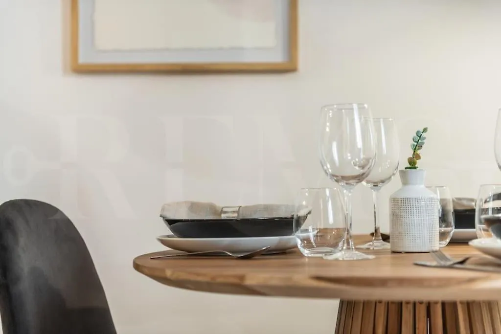Comfortable Apartment In The Center By Rems Malaga